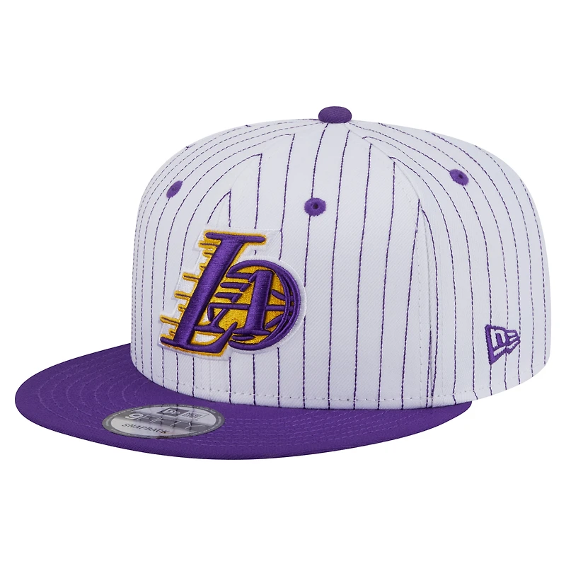 Casquette snapback New Era blanche à rayures fines Deceptor 9FIFTY des Los Angeles Lakers pour homme