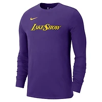 T-shirt à manches longues Nike violet Los Angeles Lakers 2024/25 City Edition Essential Logo pour homme