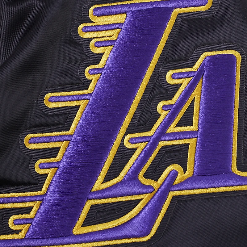 Veste universitaire en satin à bouton-pression complète Pro Standard pour hommes, noire, Los Angeles Lakers Script Tail