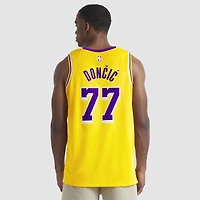 Maillot Nike Swingman Luka Dončić doré unisexe des Los Angeles Lakers - Édition Icon