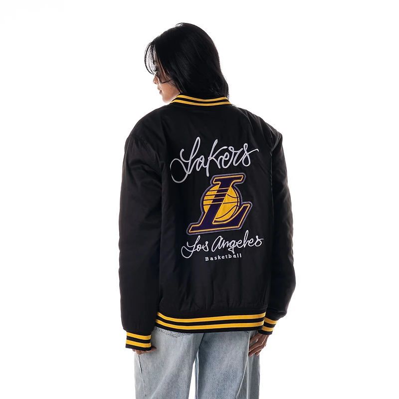 Veste bomber unisexe The Wild Collective noire Los Angeles Lakers à boutons-pression