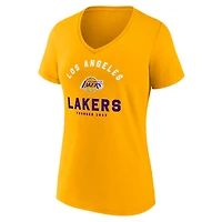 T-shirt à col en V pour femme avec logo Athletic Gold des Los Angeles Lakers Unrivaled