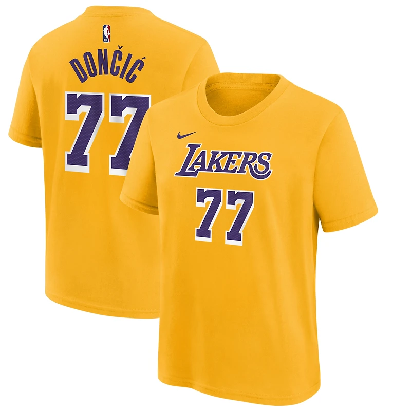T-shirt Nike doré avec nom et numéro de joueur Luka Dončić des Los Angeles Lakers pour jeune