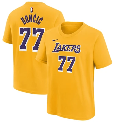 T-shirt Nike doré avec nom et numéro de joueur Luka Dončić des Los Angeles Lakers pour jeune