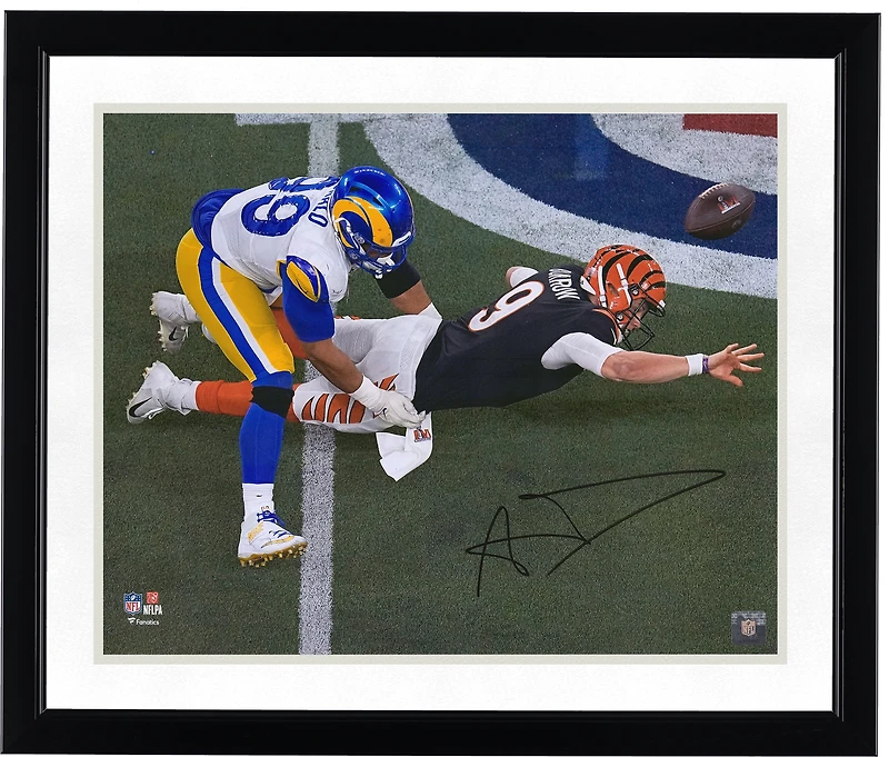 Aaron Donald Los Angeles Rams Autographed 16" x 20" Super Bowl LVI Champions Sack Photograph