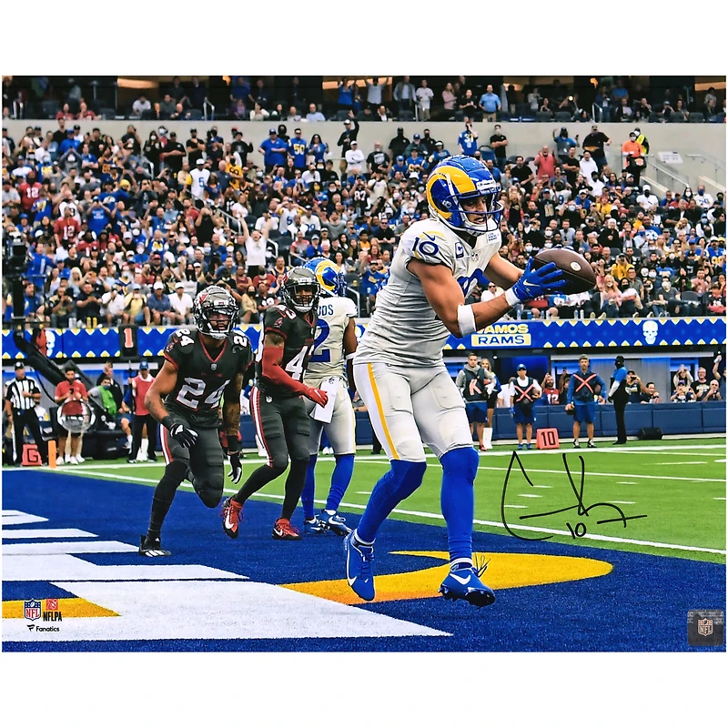 Photographie autographiée de Cooper Kupp des Los Angeles Rams, prise de touchdown contre les Bucs, 16'' x 20''
