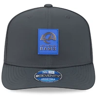 Casquette ajustable New Era 9SEVENTY pour homme, couleur charbon, Los Angeles Rams 2025 Sideline Cold Weather
