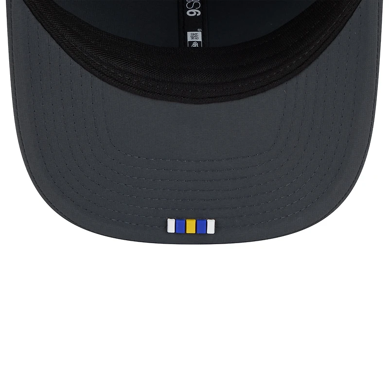 Casquette ajustable New Era 9SEVENTY pour homme, couleur charbon, Los Angeles Rams 2025 Sideline Cold Weather