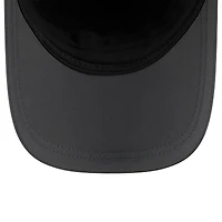 Casquette ajustable New Era anthracite Los Angeles Rams 2025 Sideline Runner pour homme avec oreilles de chien