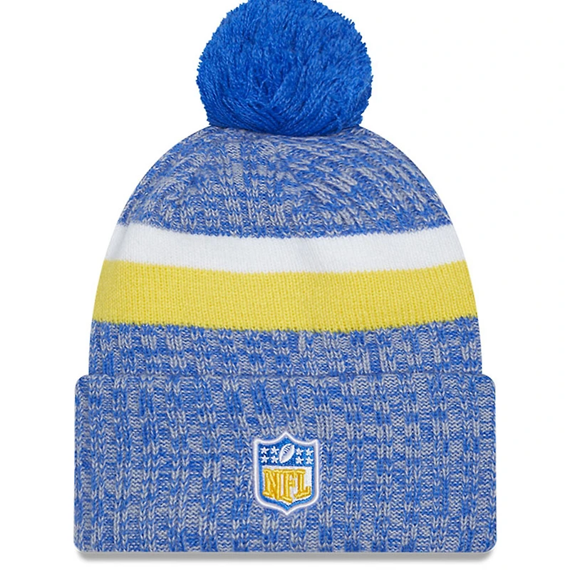 Bonnet en tricot à revers Sideline des Los Angeles Rams 2023 New Era bleu poudré pour homme avec pompon