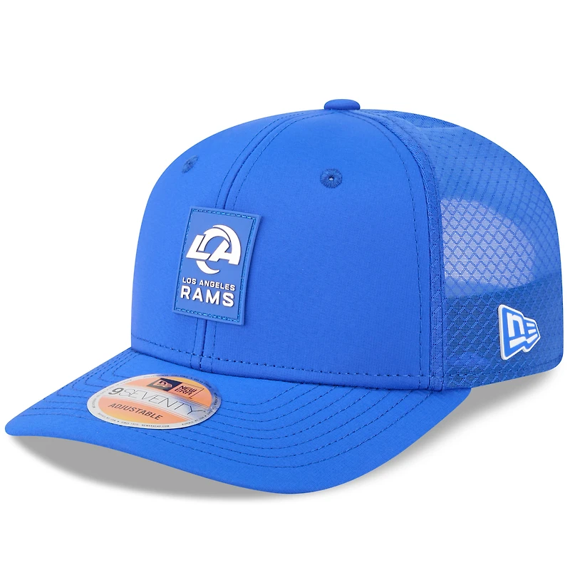 Casquette ajustable New Era Royal Los Angeles Rams 2025 Sideline 9SEVENTY Trucker pour homme