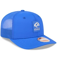 Casquette ajustable New Era Royal Los Angeles Rams 2025 Sideline 9SEVENTY Trucker pour homme