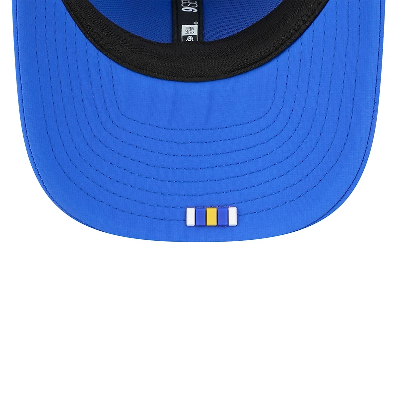 Casquette ajustable New Era Royal Los Angeles Rams 2025 Sideline 9SEVENTY Trucker pour homme