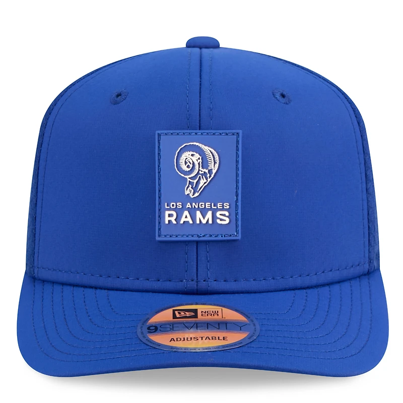 Casquette ajustable New Era Royal Los Angeles Rams 2025 Sideline Throwback 9SEVENTY Trucker pour homme