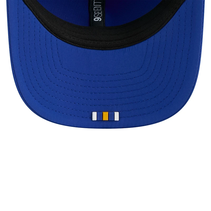 Casquette ajustable New Era Royal Los Angeles Rams 2025 Sideline Throwback 9SEVENTY Trucker pour homme