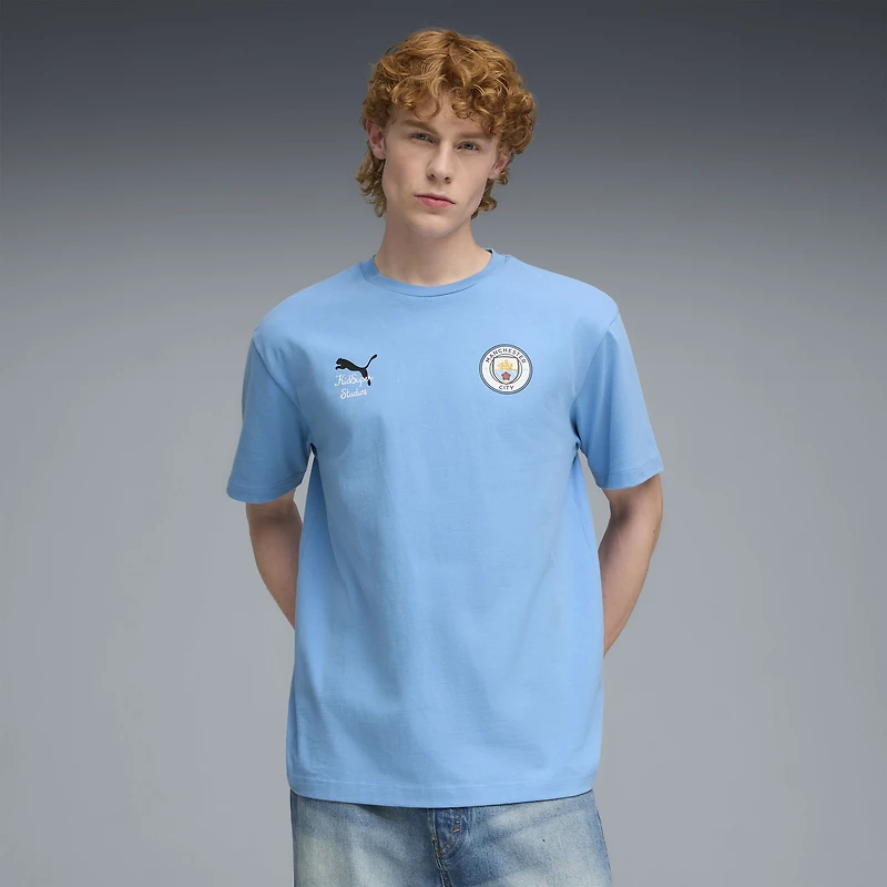 T-shirt graphique Puma x KidSuper bleu clair pour homme, Coupe du Monde des Clubs de la FIFA 2025 Manchester City