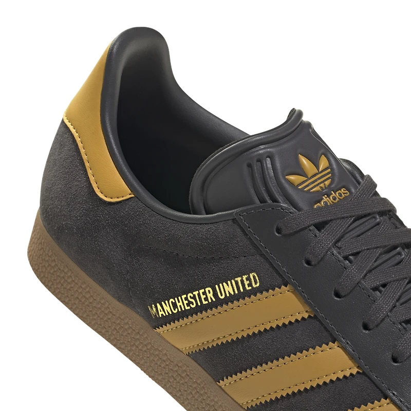 Men's adidas Black Manchester United Terrace Icons Gazelle Shoes
