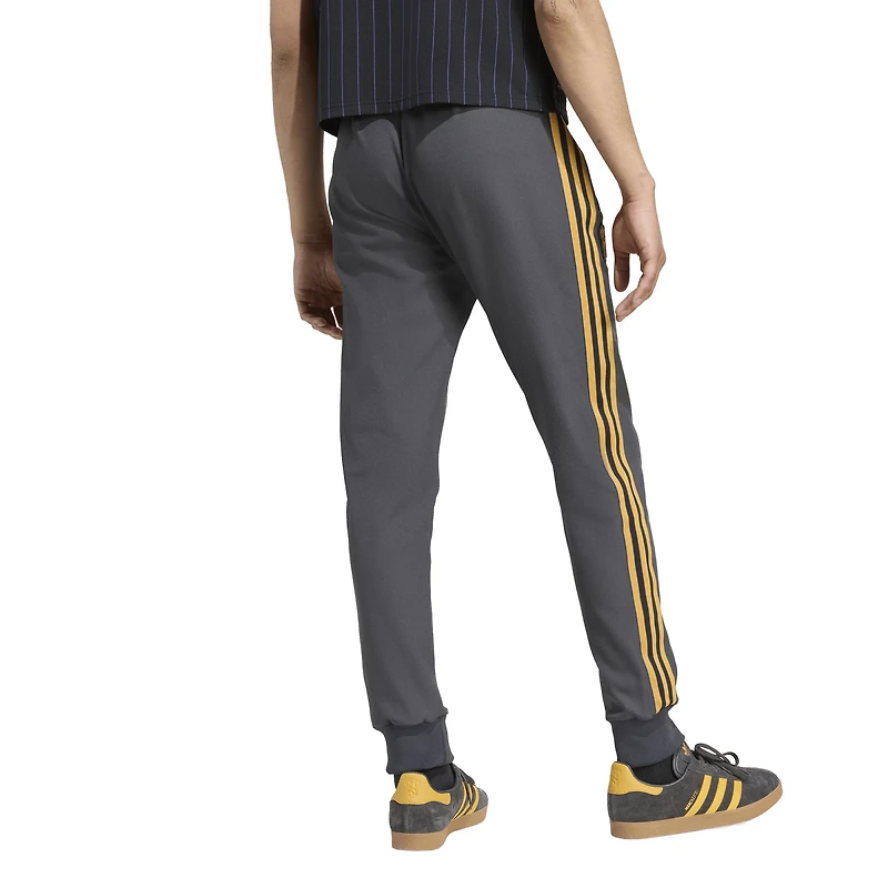 Men's adidas Charcoal Manchester United Lifestyler Track Pants