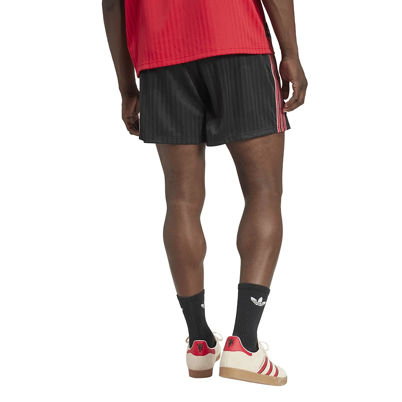 V110985 MNU ADI S25 Short Terrace Icons pour homme SHTMEN JF0356