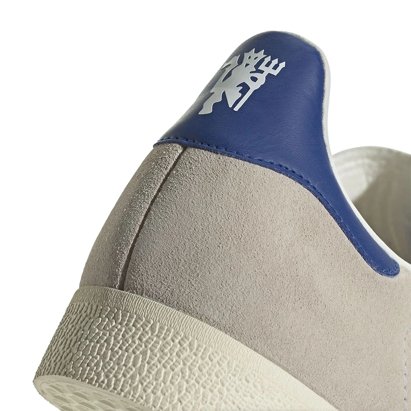 Men's adidas Originals White Manchester United x George Best Lifestyler Gazelle Shoes