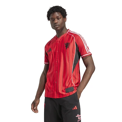 Maillot de baseball à boutons complets adidas rouge Manchester United US Pack pour homme
