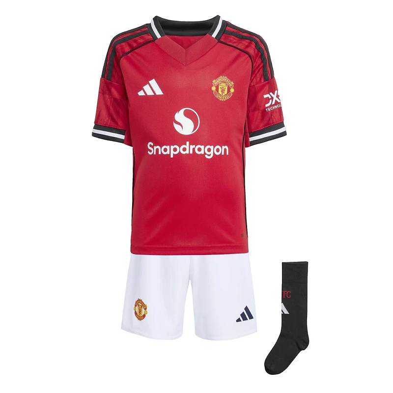 Mini-kit adidas rouge Manchester United 2025/26 pour tout-petit