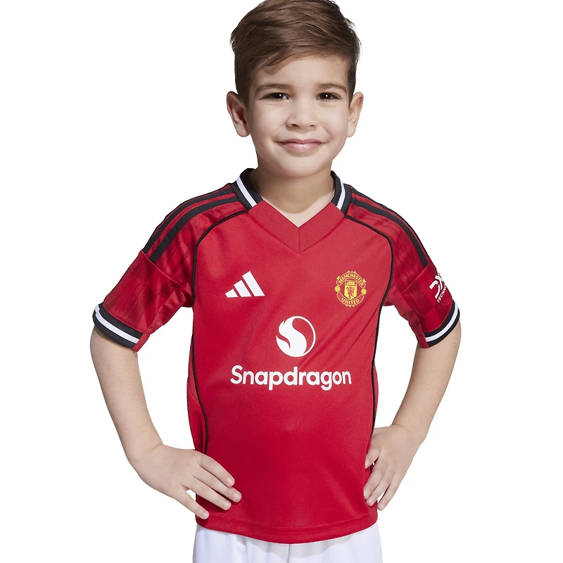 Toddler adidas  Red Manchester United 2025/26 Mini Kit