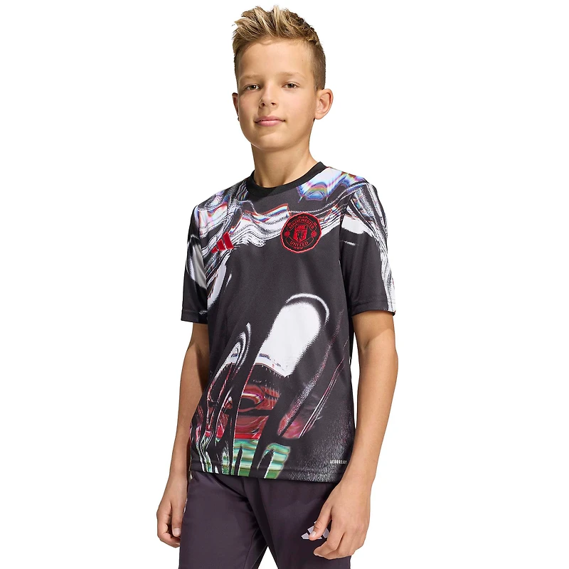 Maillot d'entraînement d'avant-match adidas noir Manchester United 2025/26 pour jeunes