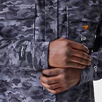 Chemise boutonnée camouflage graphite McLaren F1 Team New Era pour homme