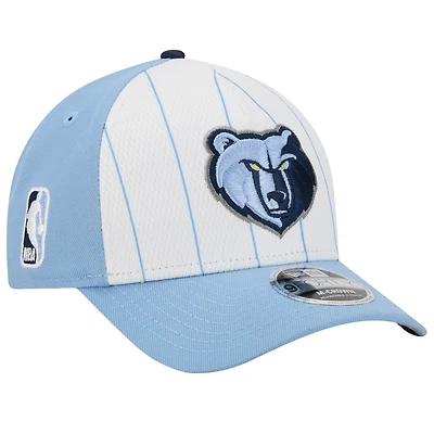 Casquette ajustable New Era blanche/bleu clair Memphis Grizzlies 2025 NBA Tip Off M-Crown A-Frame 9FORTY pour homme