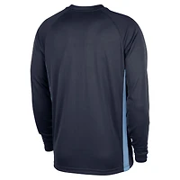 Maillot de tir Nike bleu marine Memphis Grizzlies 2025/26 Authentic Pre-Game Legend Dri-FIT à manches longues pour homme