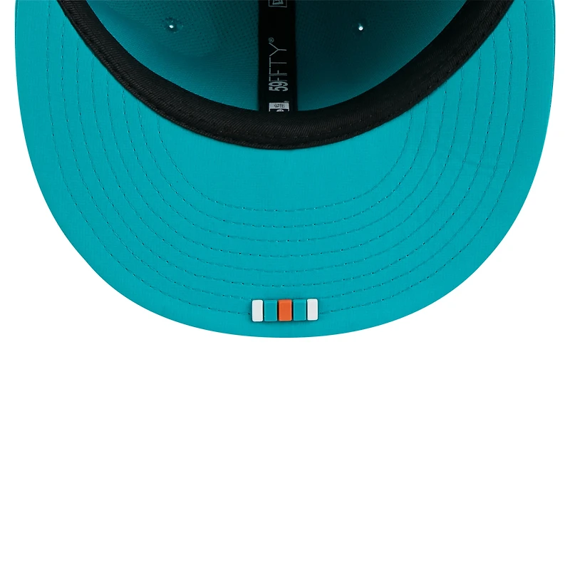 Casquette ajustée New Era Aqua Miami Dolphins 2025 Sideline 59FIFTY pour homme