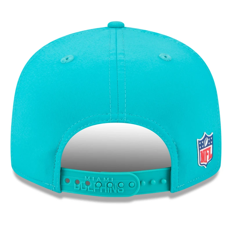Men's New Era Aqua Miami Dolphins 2025 Sideline Split Panel 9FIFTY Snapback Hat