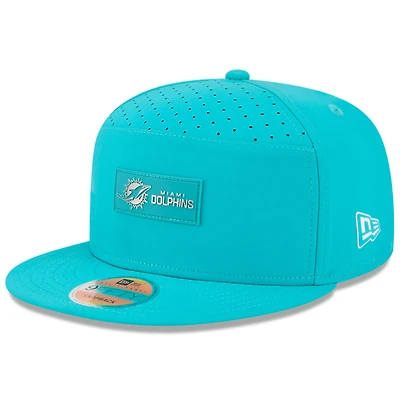 Men's New Era Aqua Miami Dolphins 2025 Sideline Split Panel 9FIFTY Snapback Hat