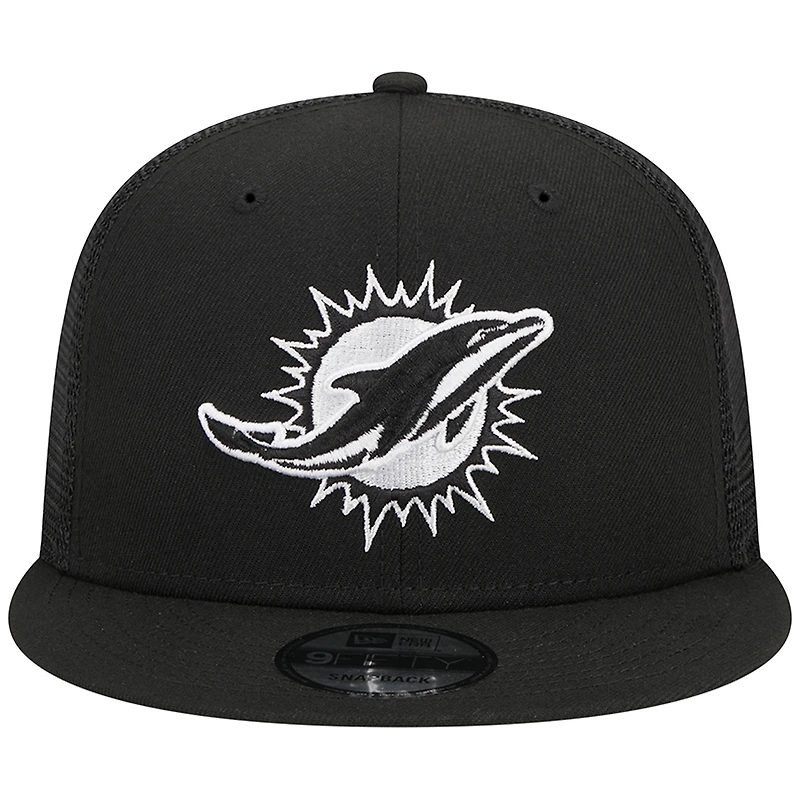 Casquette à visière plate noire New Era Miami Dolphins Main Trucker 9FIFTY pour homme Casquette à visière plate noire New Era Miami Dolphins Main Trucker 9FIFTY pour homme