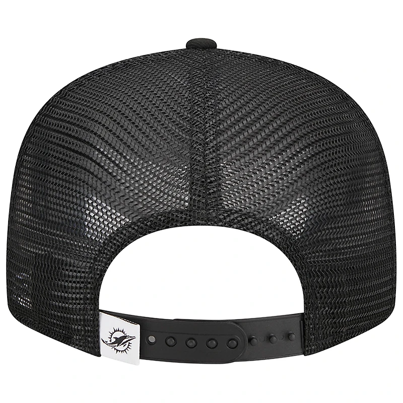 Casquette à visière plate noire New Era Miami Dolphins Main Trucker 9FIFTY pour homme Casquette à visière plate noire New Era Miami Dolphins Main Trucker 9FIFTY pour homme