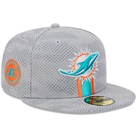 Casquette ajustée 59FIFTY Miami Dolphins 2024 Sideline New Era pour homme, grise