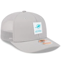 Casquette camionneur ajustable 9SEVENTY grise des Dolphins de Miami 2025 pour homme de New Era