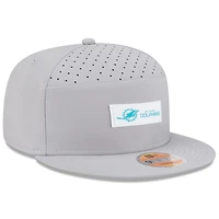 Casquette snapback 9FIFTY grise à panneau fendu pour homme New Era Miami Dolphins 2025
