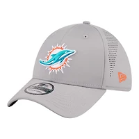 Casquette New Era Flex grise Miami Dolphins perforée pour homme 39THIRTY