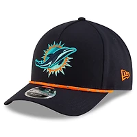 Casquette ajustable 9FORTY pour homme New Era Pitch Blue Miami Dolphins 2025 Rivalries Collection Sideline A-Frame