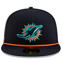 Casquette ajustée 59FIFTY pour homme New Era Pitch Blue Miami Dolphins 2025 Rivalries Collection Sideline Rope