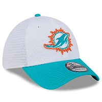 Casquette flexible 39THIRTY New Era pour hommes, blanc/aqua, Miami Dolphins 2024 NFL Training Camp