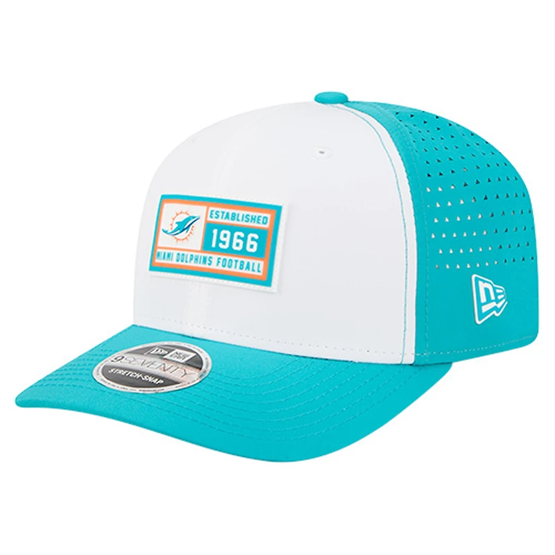 Casquette ajustable New Era 9SEVENTY blanche/aqua pour homme, Miami Dolphins Established Patch