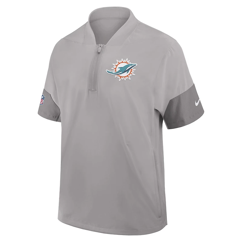 Veste d'entraîneur Nike Dri-FIT à manches courtes et fermeture éclair quart de tour, grise, Miami Dolphins, pour homme