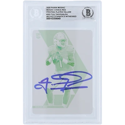 Tua Tagovailoa Miami Dolphins Autographié 2020 Panini Mosaic Red Choice Yellow Printing Plate #203 #1/1 Beckett Fanatics Witnessed Authenticated Rookie Card