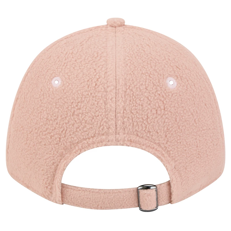 Casquette ajustable Cozy Sherpa 9FORTY rose clair pour femme New Era Miami Dolphins