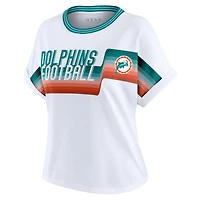 T-shirt court à rayures centrales blanc pour femme WEAR by Erin Andrews, motif Dolman, des Dolphins de Miami