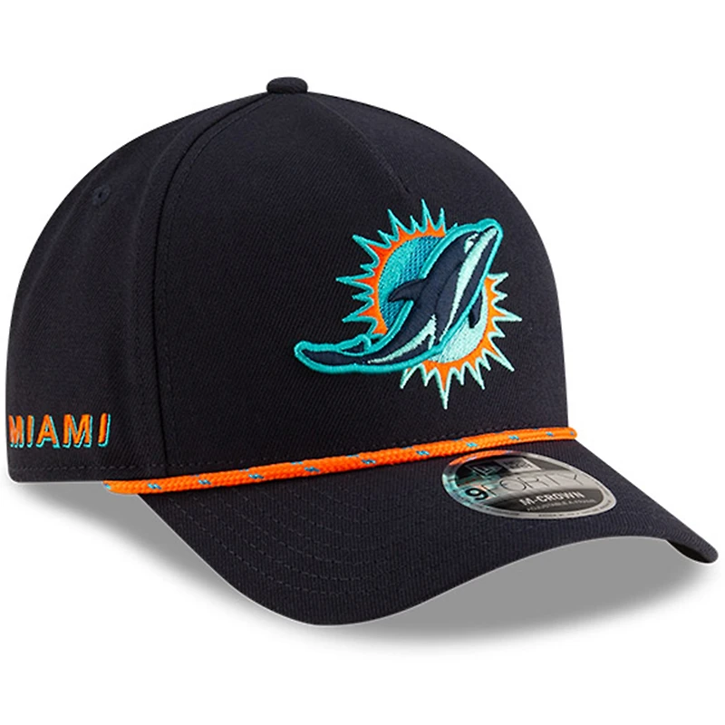 Casquette ajustable 9FORTY A-Frame pour jeunes New Era Pitch Blue Miami Dolphins 2025 Rivalries Collection