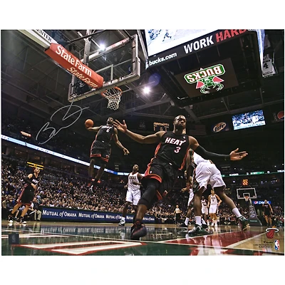 Dwyane Wade Miami Heat Autographed 16'' x 20'' Alley-Oop to Lebron James Photograph